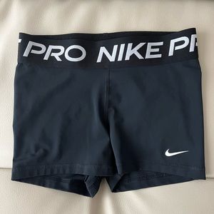 Nike Pro 3“ shorts